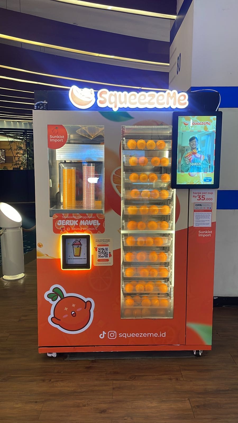 SqueezeMe Vending Machine